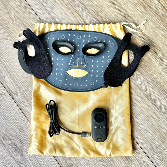 Hooga Red Light Therapy Mask Like New - Picture 5 of 10